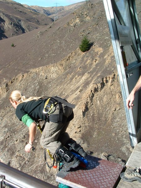 189702_1003586602297_3573_n